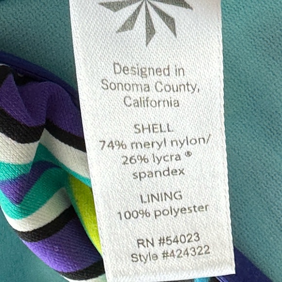 Athleta Rapanui Medallion Geo Metric Print One-Piece Swimsuit Size Large - Picture 7 of 9